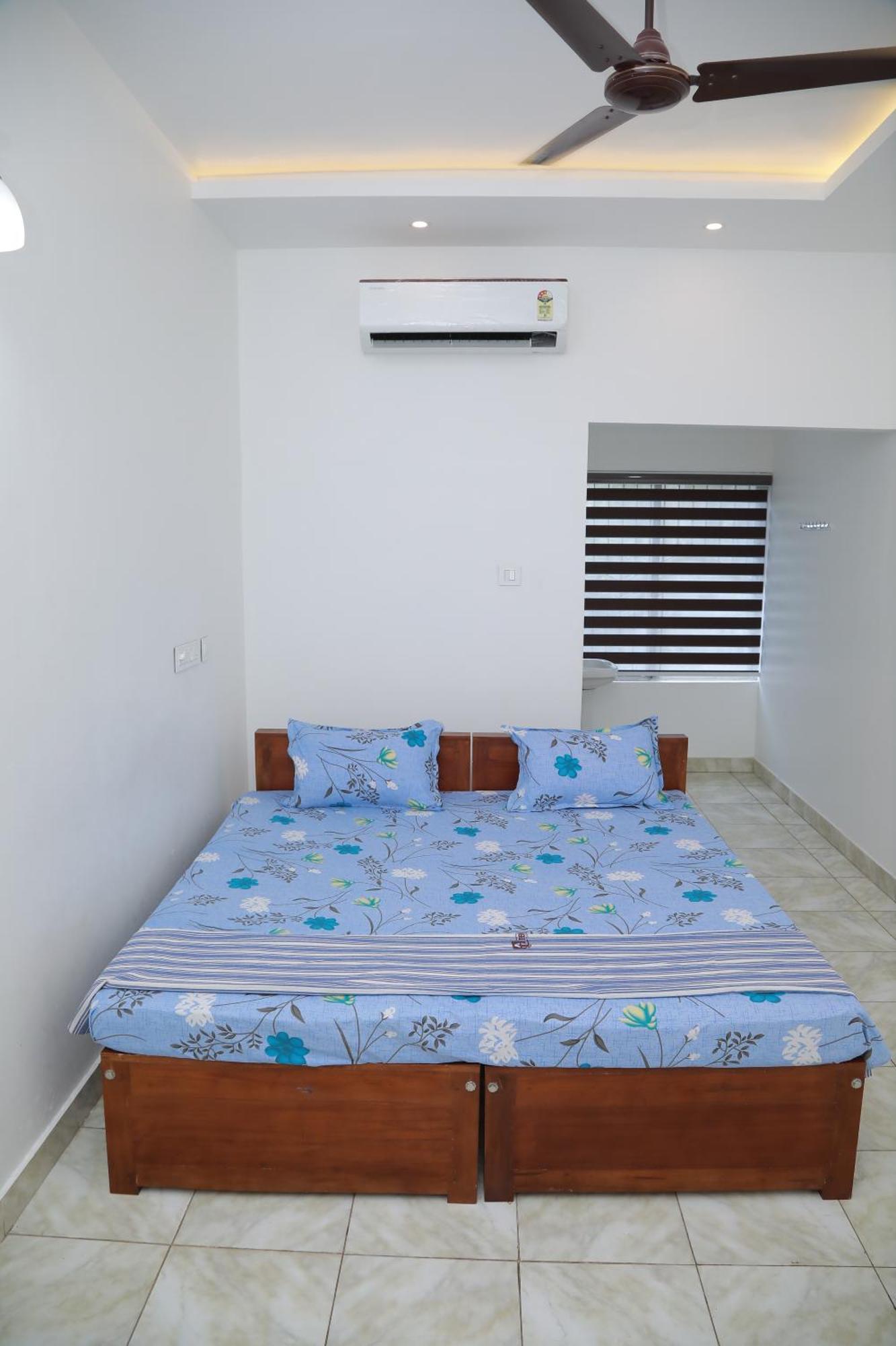 Thekkumpuram Tourist Home Malappuram Exteriör bild
